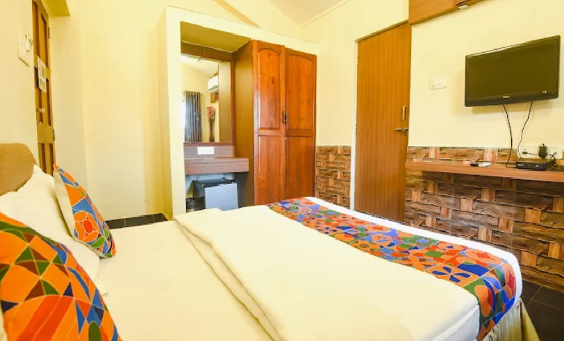 1 x PREMIUM Greek style ROOM with BALCONY